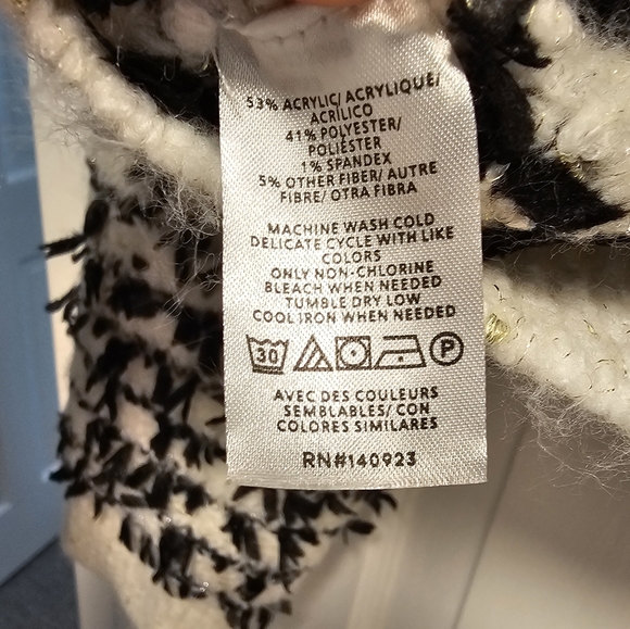 Ann Taylor sweater - Picture 7 of 8